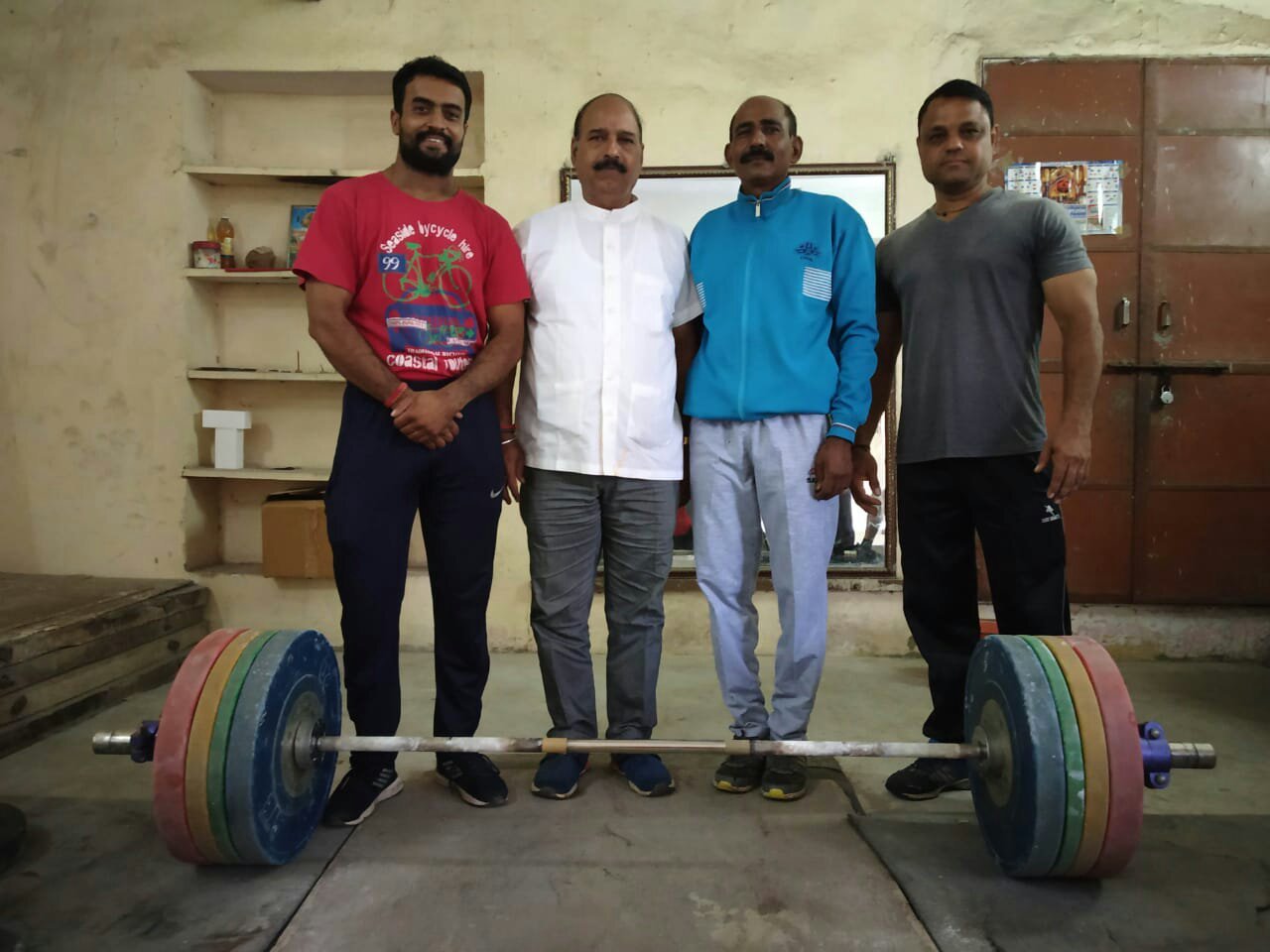 सैनी और शर्मा ने वर्ल्ड वेटलिफ्टिंग में जीते मेडल | New India Times