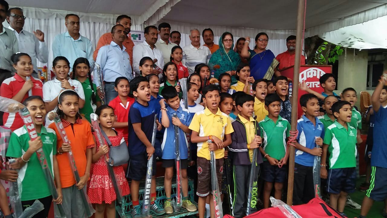 छात्र-छात्राएं खेल के क्षेत्र में आगे आएं: पूर्व केंद्रीय मंत्री विक्रम वर्मा | New India Times