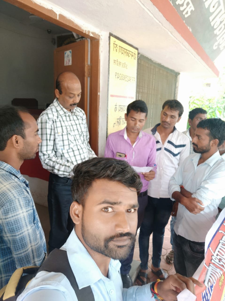 साक्षरता प्रेरक संघ सरदारपुर धार द्वारा बैठक कर विधायक एवं अनुविभागीय अधिकारी को सौंपा चेतावनी ज्ञापन | New India Times