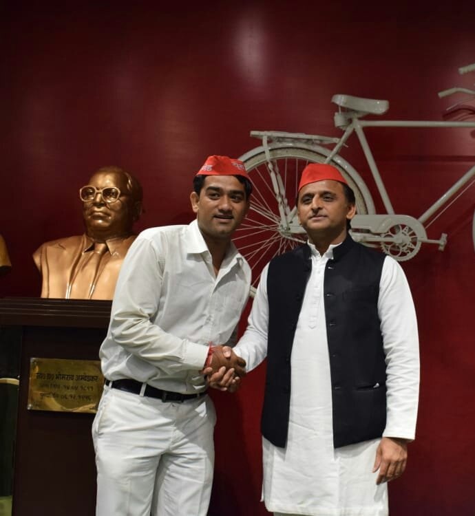 एडवोकेट सैय्यद राहत हुसैन आब्दी का सपा मुख्यालय लखनऊ में हुआ सम्मान | New India Times