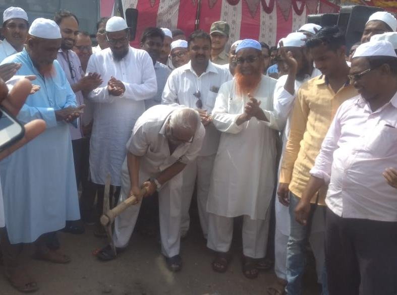 आमदार अनिल अन्ना गोटे के हाथों ओपन स्पेस के वॉल कंपाउंड कार्य का हुआ शुभारंभ | New India Times