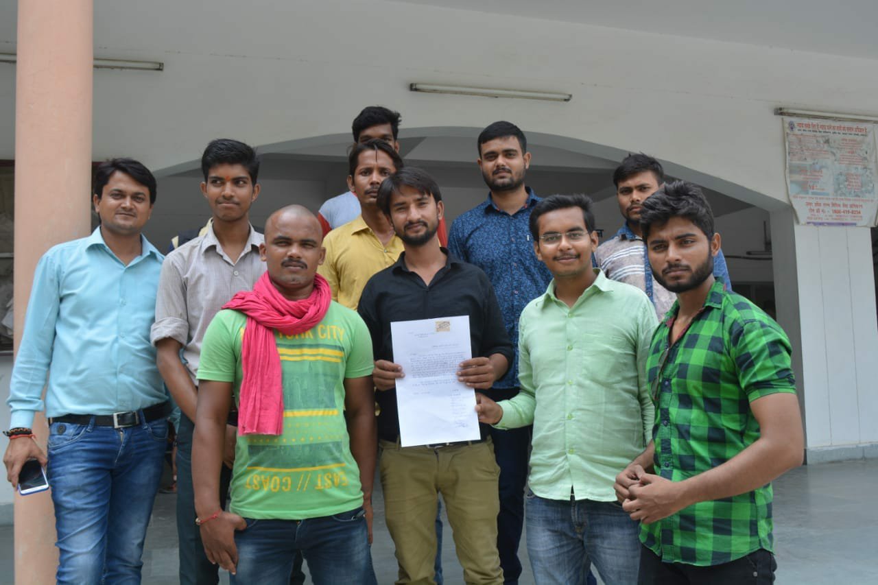 जिला अस्पताल में दर्द से कराहती रही महिला, डॉक्टर ने कहा पहले पर्ची तभी होगा इलाज चाहे कुछ भी हो जाए | New India Times