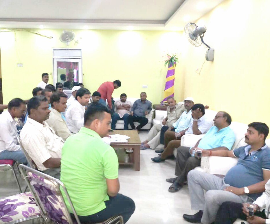 बिहार प्रदेश कान्यकुब्ज वैश्य हलवाई महासभा पटना महानगर की आवश्यक बैठक रेड कारपेट में हुआ संपन्न | New India Times