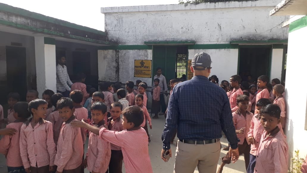 बीएसए ने विधालयों का किया औचक निरीक्षण, शौचालय में मिला सांप | New India Times