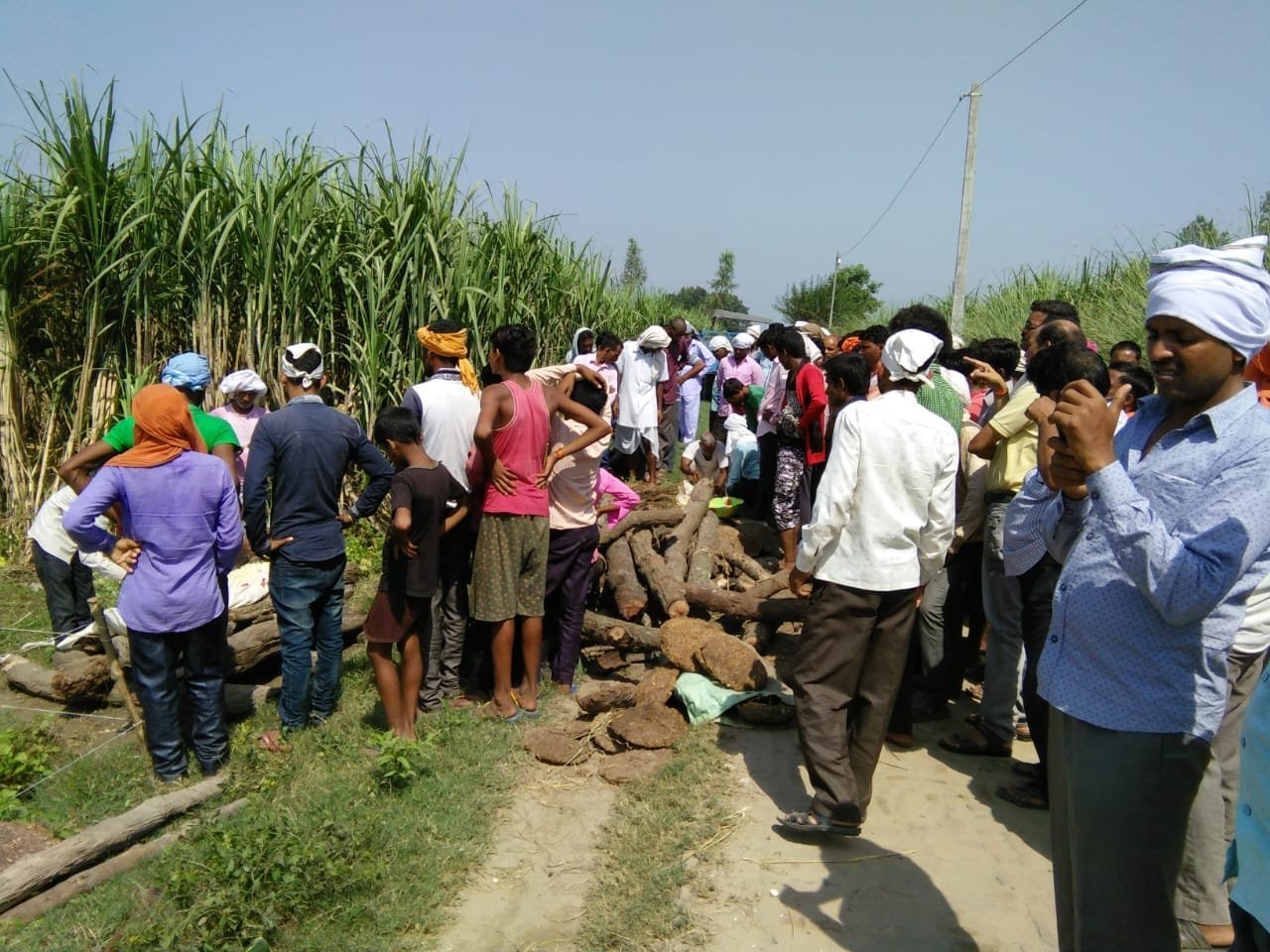 इंसानियत शर्मसार: इलाज के नाम पर डाक्टरों ने ऐंठे लाखों रुपये फिर भी नहीं बची जान, स्टाम्प पेपर पर बकाया राशि लिखवा कर परिजनों को दी लाश, लखनऊ स्थित चंद्रा हॉस्पिटल का है मामला | New India Times