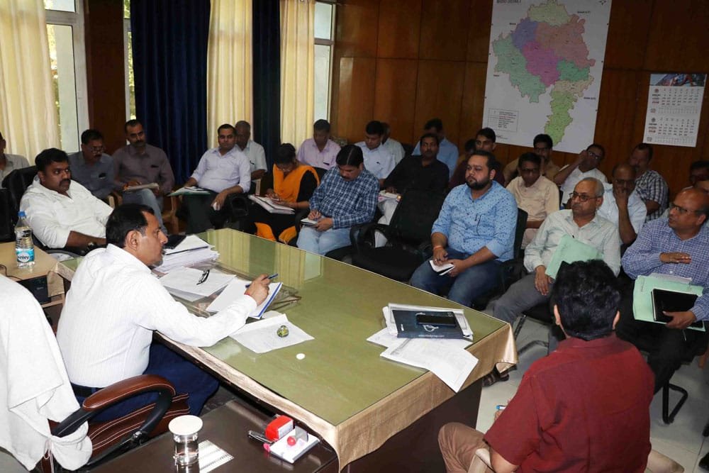 विधानसभा निर्वाचन 2018 के अंतर्गत नोडल अधिकारियों एवं विभागीय अधिकारियों को सौंपे गए कार्यों की कलेक्टर व एसपी ने की समीक्षा बैठक | New India Times