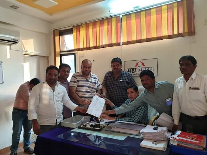 लोडशेडींग रोकने के लिए पार्षद जावेद अंसारी के नेतृत्व में सौंपा गया ज्ञापन | New India Times