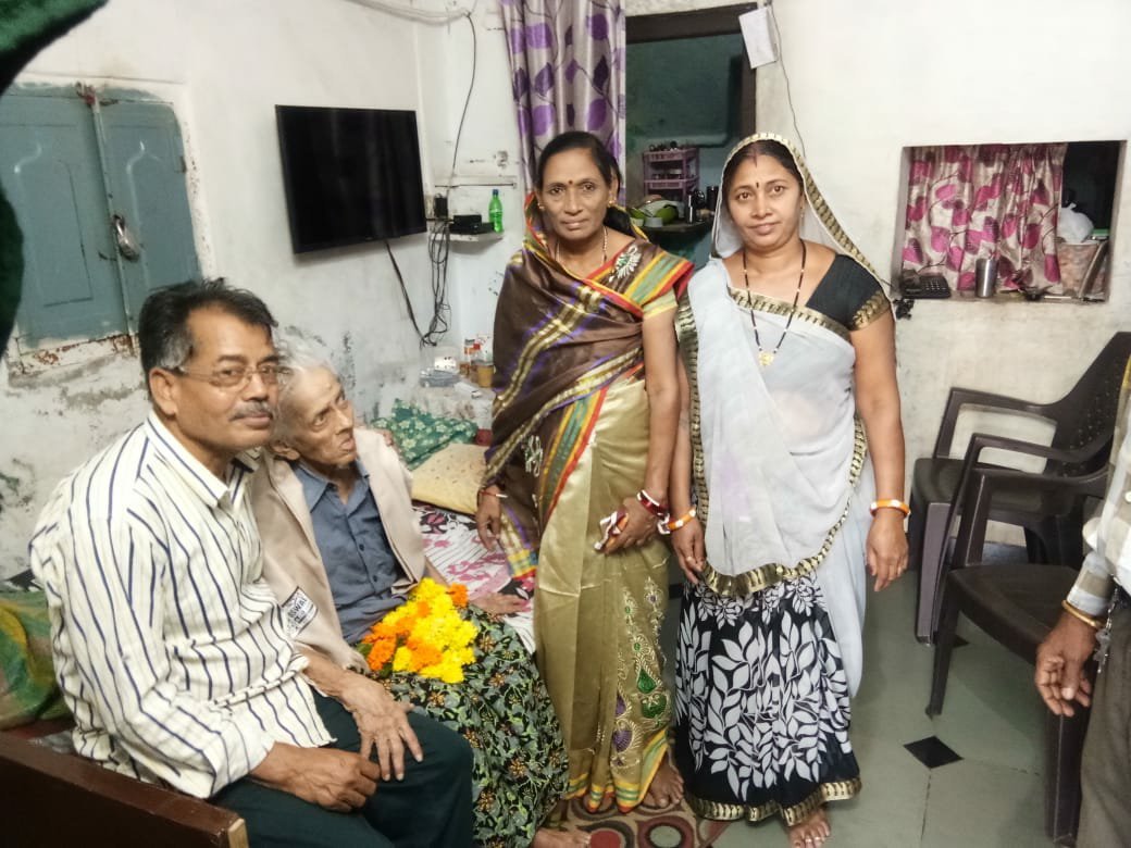 अंतर्राष्ट्रीय वृद्ध दिवस पर मेघनगर में किया गया बुजुर्गों का सम्मान | New India Times