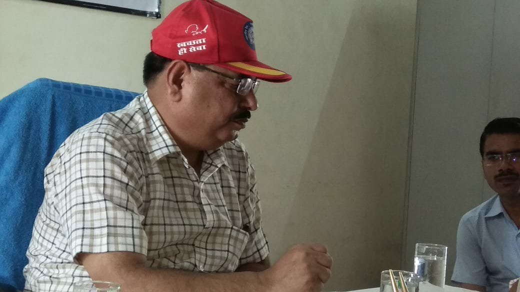 अकबरपुर रेलवे जंक्शन का डी.आर.एम ने निरीक्षण कर ली अधिकारियों की क्लास | New India Times