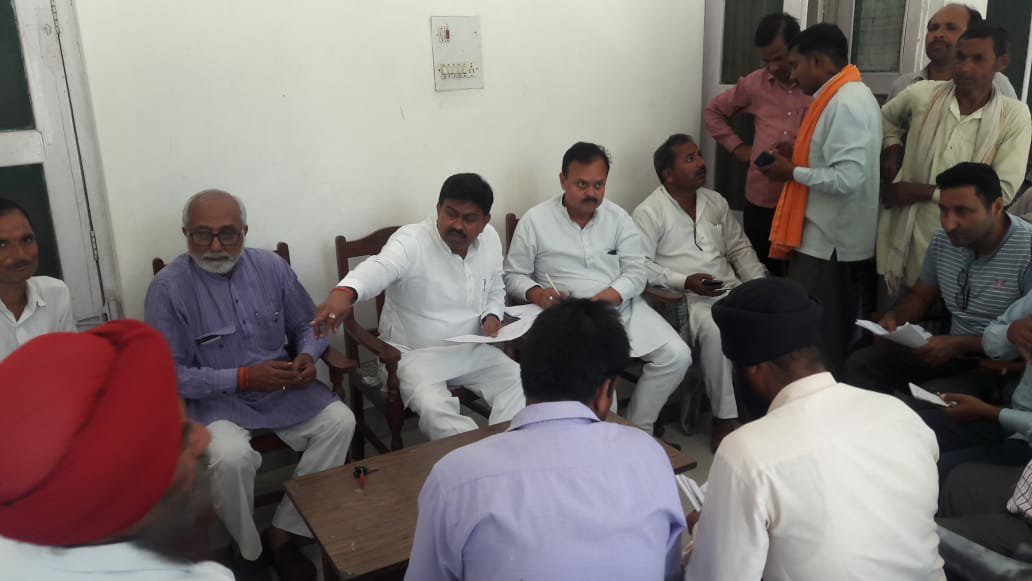 लखीमपुर खीरी के सांसद अजय मिश्र टेनी ने सुनी समस्याएं | New India Times