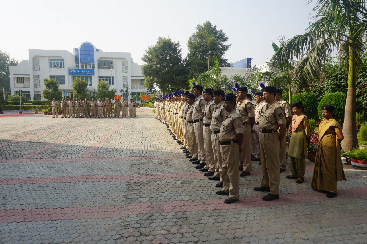 पुलिस महानिरीक्षक सुश्री चारु सिन्हा के. रि. पु. बल की अध्यक्षता में कई कार्यक्रम आयोजित 3 पुलिस महानिरीक्षक सुश्री चारु सिन्हा के. रि. पु. बल की अध्यक्षता में कई कार्यक्रम आयोजित | New India Times