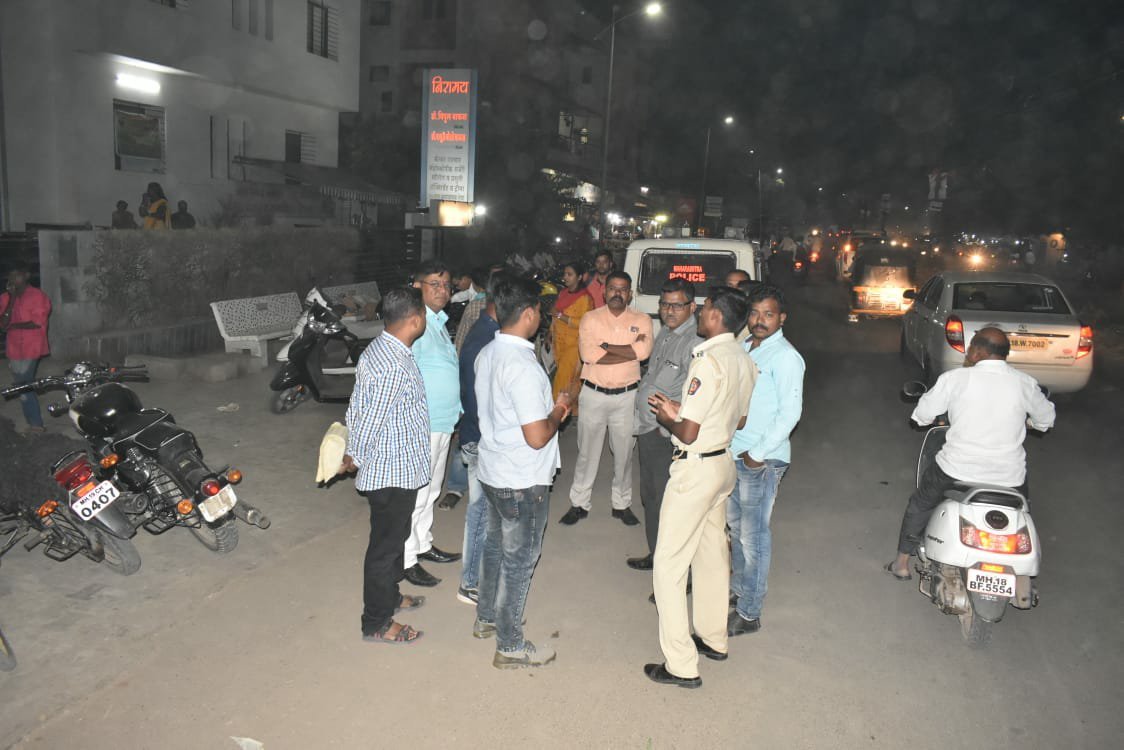 पुरानी रंजिश के चलते दो गुटों में हुई जमकर मारपीट, चाकूबाजी में एक की मौत दो घायल | New India Times