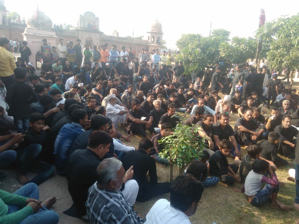 "रोयें न क्यूं कर ग़ुलाम, हो गया चेहल्लुम तमाम" की सदाओं के साथ चेहल्लुम के पांच द्विवसीय कार्यक्रम का हुआ समापन, “नारा-ए-हुसैनी या हुसैन" प्रेरणा देता है देश भक्ति और मानव कल्याण की:  मौलाना इरशाद अब्बास | New India Times