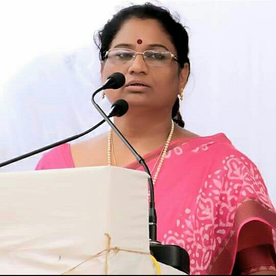 सुश्री निर्मला भूरिया के पेटलावद विधानसभा सीट से भाजपा के अधिकृत प्रत्याशी घोषित होने पर पटाखे फोड़ कर किया गया खुशी का इजहार | New India Times