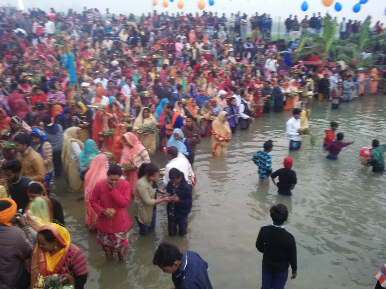 लखीमपुर खीरी जिला में बड़े ही हर्षोल्लास के साथ मनाया गया छठ पर्व | New India Times