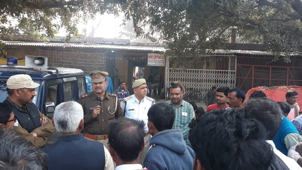 ट्रैक्टर-ट्राली चालकों को यातायात के नियमों के लिये किया गया जागरूक | New India Times