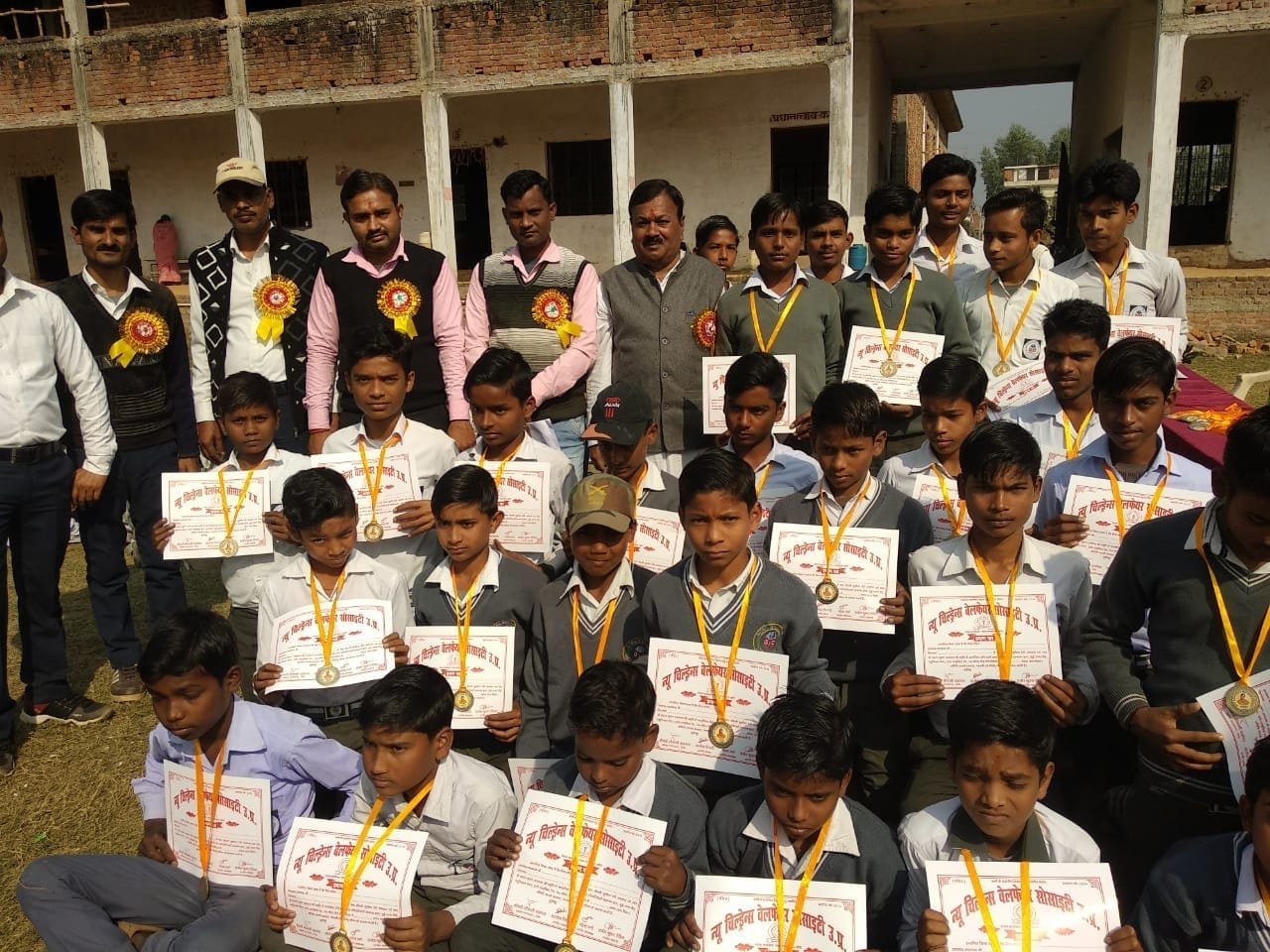 स्व.भारत भूषण अग्रवाल एवं स्व. सुशीला देवी अग्रवाल की स्मृति में हुआ खेलकूद प्रतियोगिता का आयोजन | New India Times