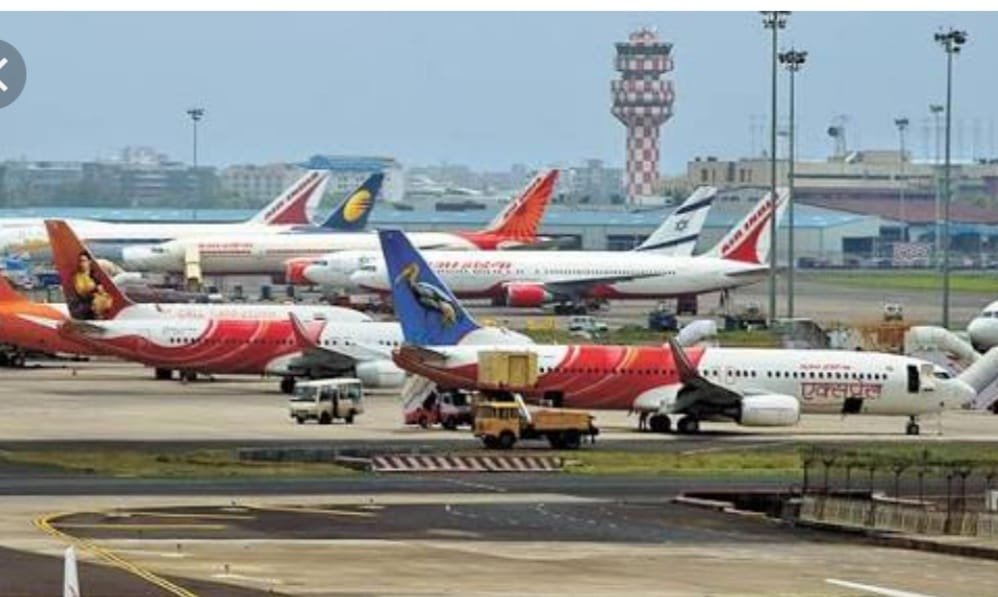 जेट एयरवेज (इण्डिया) लि., स्पाइसजेट लि., इण्डिगो, विस्तारा एवं गो एयर के प्रबंध संचालकों को चेम्बर ऑफ कॉमर्स ने लिखा पत्र | New India Times