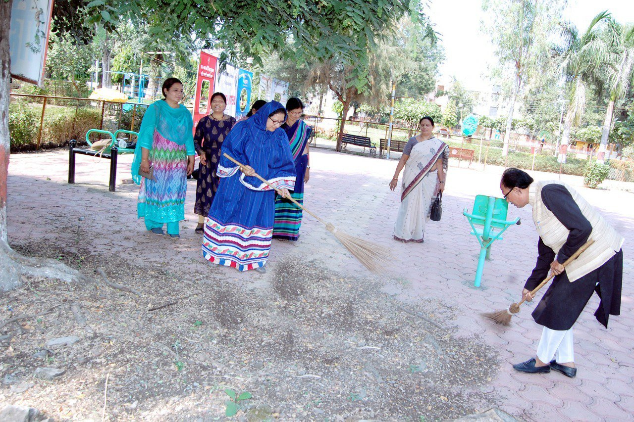 स्वच्छता के सन्देश के साथ जनजागृति संस्था ने की निर्भीक होकर मतदान की अपील 2 स्वच्छता के सन्देश के साथ जनजागृति संस्था ने की निर्भीक होकर मतदान की अपील | New India Times