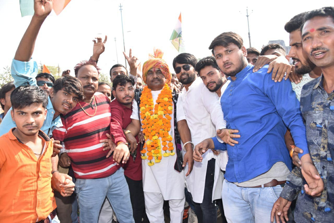 झाबुआ जिले के पेटलावद विधानसभा क्षेत्र के कांग्रेस उम्मीदवार वालसिंग मेड़ा ने दिखाया दम, बड़ी संख्या में समर्थकों के साथ रैली निकाल कर किया नामांकन | New India Times