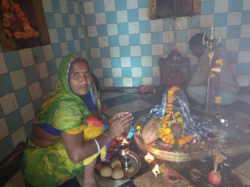 भोले की आराधना के पश्चात मनसा महादेव को लड्डु का भोग लगाकर किया गया व्रत उद्यापन | New India Times