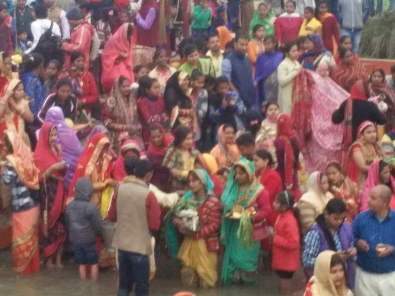 लखीमपुर खीरी जिला में बड़े ही हर्षोल्लास के साथ मनाया गया छठ पर्व | New India Times