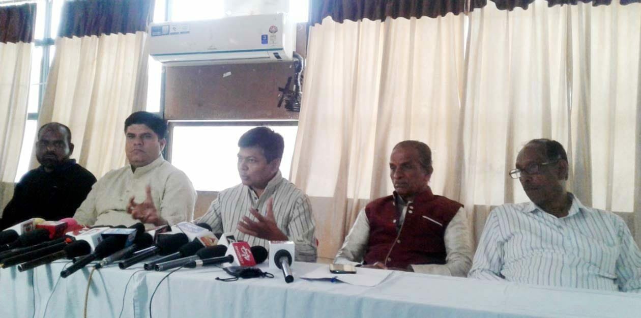 झाबुआ में मध्य प्रदेश कांग्रेस प्रवक्ता मृणाल पंथ की प्रेस कॉन्फ्रेंस, प्रधानमंत्री श्री नरेन्द्र मोदी से किए 10 सवाल 2 झाबुआ में मध्य प्रदेश कांग्रेस प्रवक्ता मृणाल पंथ की प्रेस कॉन्फ्रेंस, प्रधानमंत्री श्री नरेन्द्र मोदी से किए 10 सवाल | New India Times