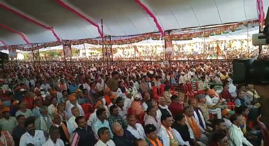 बीजेपी के राष्ट्रीय अध्यक्ष अमित शाह ने ली चुटकी, कहा- कमलनाथ को सीएम बनने का है शौक | New India Times