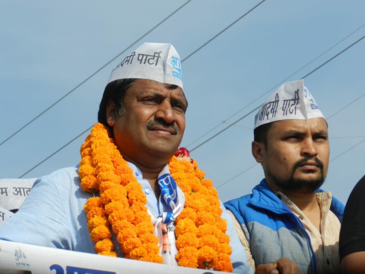 चुनाव प्रचार के आखिरी दिन आम आदमी पार्टी ने किया अनोखा रोड शो, दिल्ली सरकार के कार्यों के झांकियों के साथ प्रदेश की शिवराज सरकार पर किया हमला, प्रदेशाध्यक्ष आलोक अग्रवाल के नेतृत्व में शहर में निकला सैकड़ों वाहनों का काफिला | New India Times