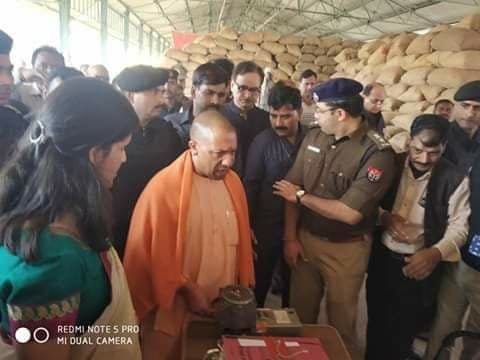 समृद्ध जनपद के रूप में विकसित होगा बहराइच:सीएम योगी आदित्यनाथ, हो-हल्ले के बाद पत्रकारों से मिले मुख्यमंत्री | New India Times