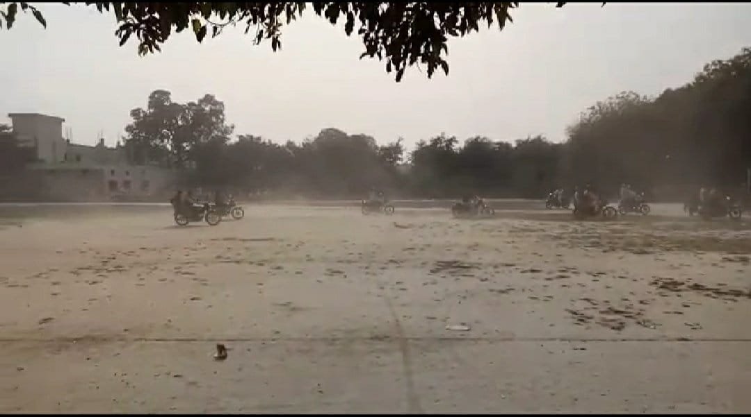 बिना हेल्मेट के मंत्री, विधायक व नेता भाजपा के कमल संदेश बाइक रैली में हुए शामिल, कार्यकर्ताओं ने कई राउंड फायर कर मचाया हुडदंग, शासन- प्रशासन मौन | New India Times