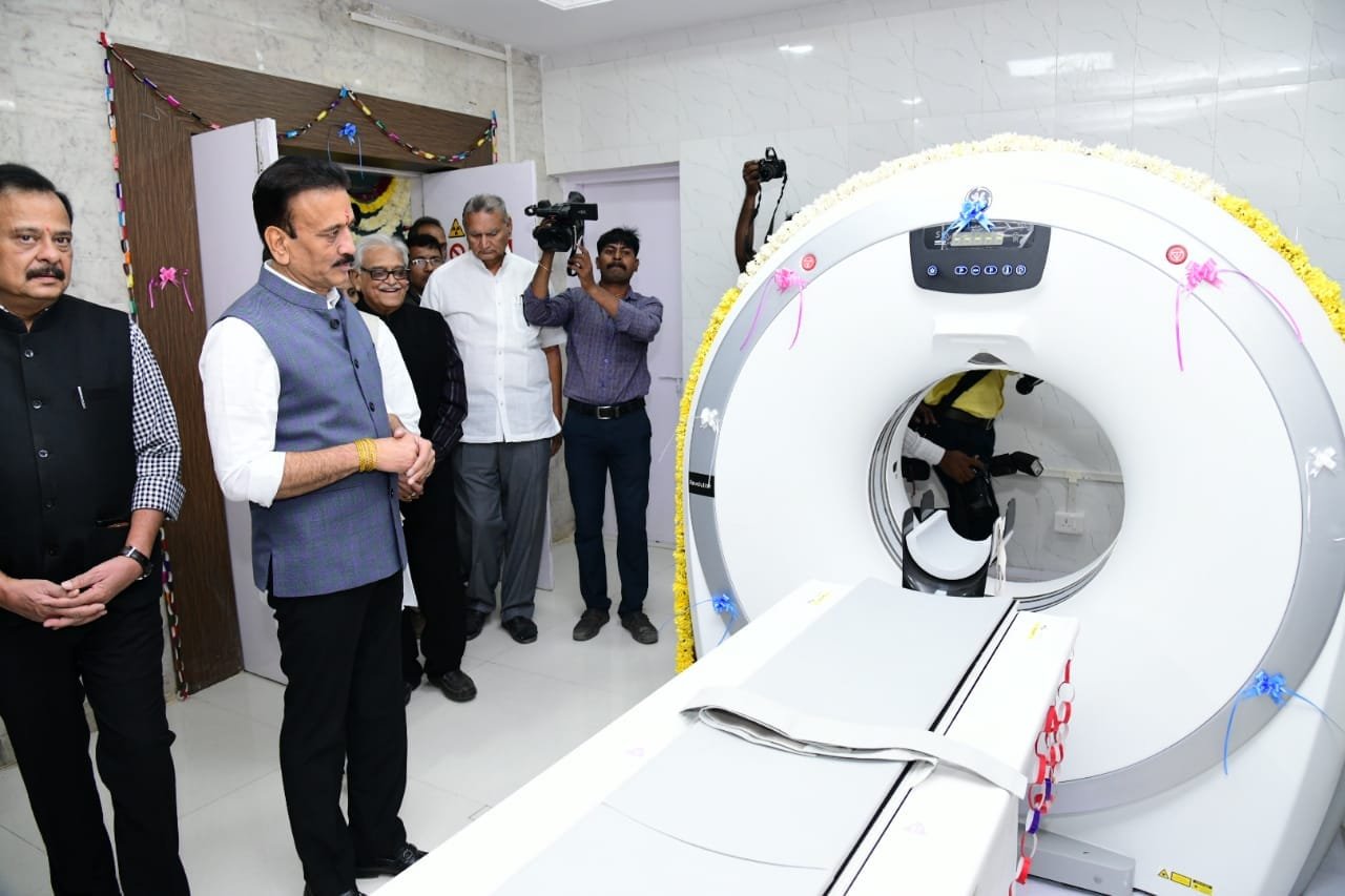 जरुरतमंदों की स्वास्थ्य सेवा के लिए सरकार है वचनबद्ध: गिरीश महाजन | New India Times