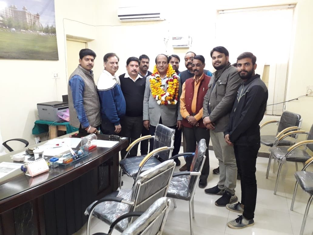 आप साथ दें हम अस्पताल की तस्वीर बदल देंगे: डॉ अशोक मिश्रा | New India Times