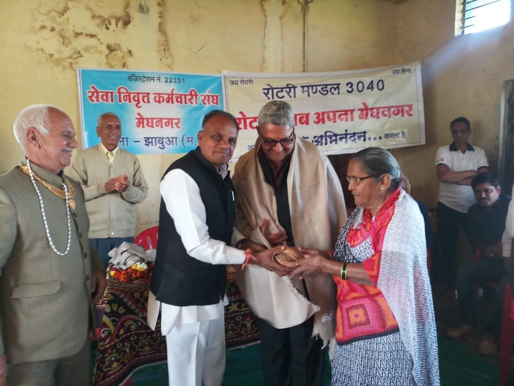 पेंशनर्स एसोसिएशन मेघनगर ने मनाया पेंशनर्स दिवस | New India Times