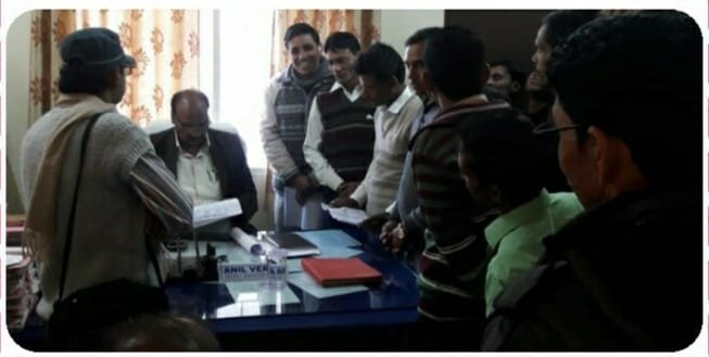 अतिथि शिक्षकों में 5 माह से वेतन न मिलने पर आक्रोश, संबंधित अधिकारियों को सौंपा ज्ञापन | New India Times