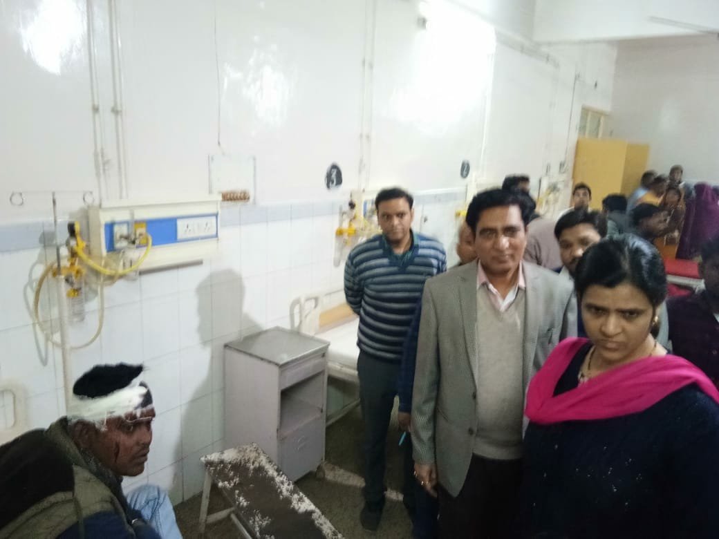 मुख्यमंत्री का दौरा खत्म होते ही जिला अस्पताल में गंदगी ने फिर से पसारा पैर, निरीक्षण के दौरान डीएम का चढ़ा पारा, सीएमएस व सीएमओ को लगाई फटकार 2 मुख्यमंत्री का दौरा खत्म होते ही जिला अस्पताल में गंदगी ने फिर से पसारा पैर, निरीक्षण के दौरान डीएम का चढ़ा पारा, सीएमएस व सीएमओ को लगाई फटकार | New India Times