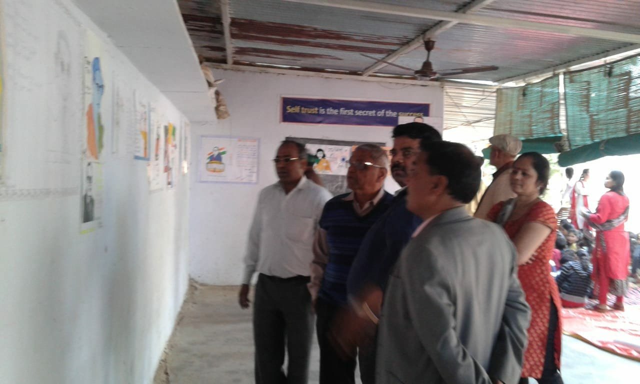 संविधान वीक पर ग्वालियर में गोपाल किरण समाजसेवी संस्था द्वारा विभिन्न स्थानों पर किया गया चित्रकला एवं स्लोगन का आयोजन | New India Times