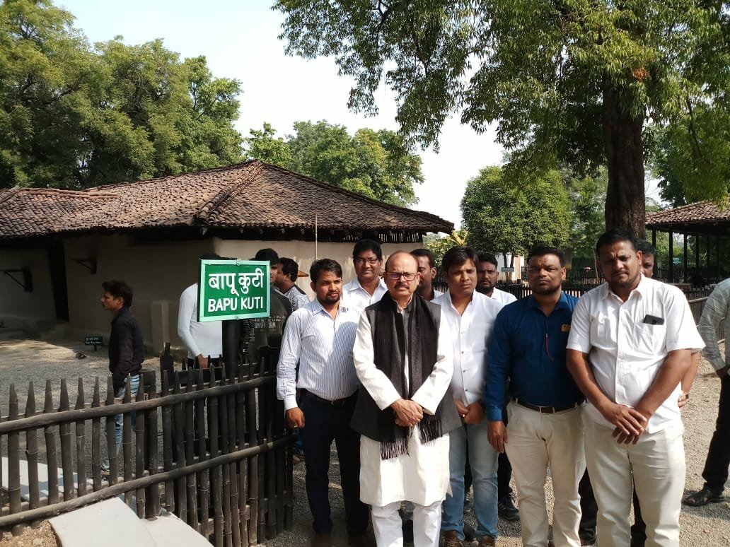 कौमी तंजीम नई पीढ़ी को "अहिंसा" के मार्ग से अवगत कराएगी: तारिक अनवर, सांप्रदायिकता के खिलाफ अहिंसा ही सब से बढ़िया रास्ता: मुनाफ हकीम | New India Times