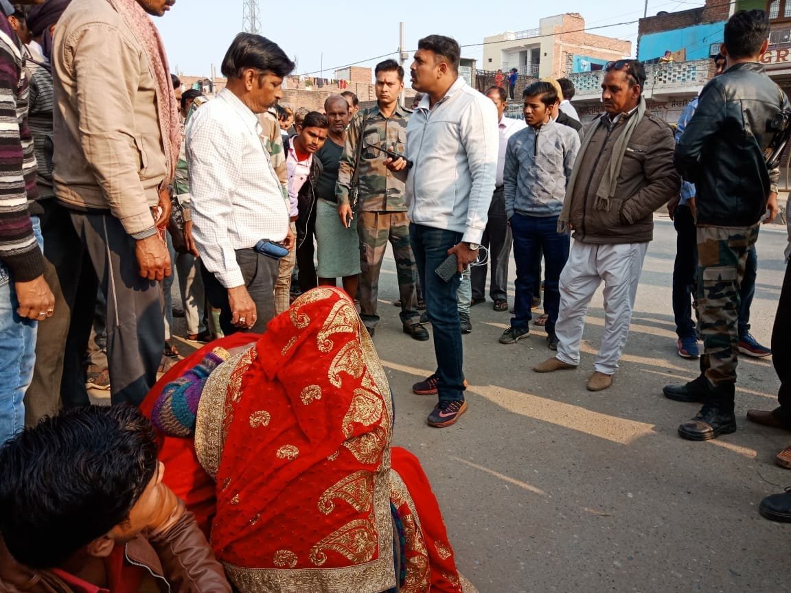 स्वयं पुलिस अधीक्षक ने गाड़ी रोककर एक्सीडेंट हुए लोगों का पूछा हाल चाल 2 स्वयं पुलिस अधीक्षक ने गाड़ी रोककर एक्सीडेंट हुए लोगों का पूछा हाल चाल | New India Times