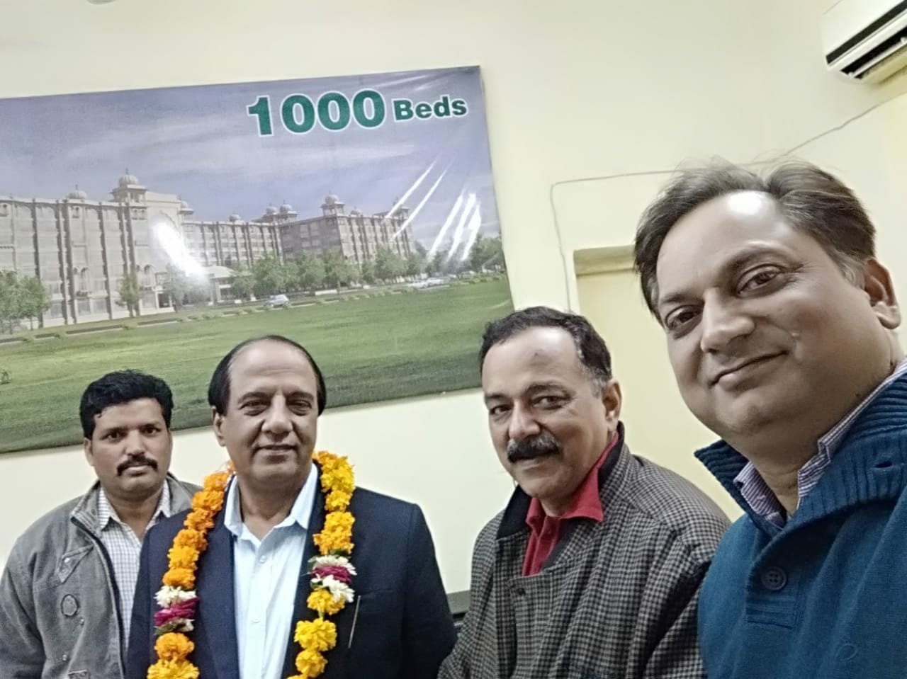 मुझे जयारोग्य में पहली बार किसी डॉक्टर ने गले लगाया है: समाजसेवी नंदवानी | New India Times