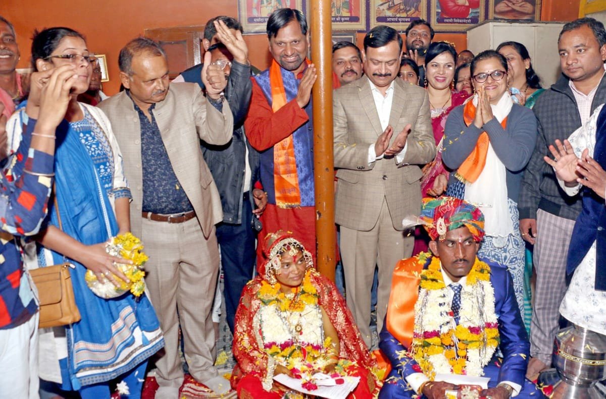 मध्यप्रदेश के मुख्यमंत्री कमलनाथ द्वारा कन्या विवाह व निकाह योजना की राशि 28 हजार से बढ़ाकर 51 हजार रुपये किये जाने की घोषणा का क्रियान्वयन आरंभ | New India Times