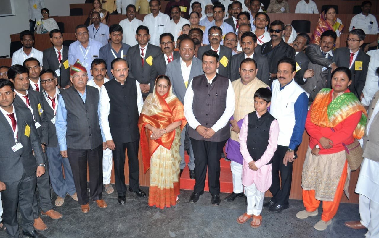 दोंडाईचा के विकास में कोई कमी नहीं रहेगी: मुख्यमंत्री देवेंद्र फडणवीस | New India Times