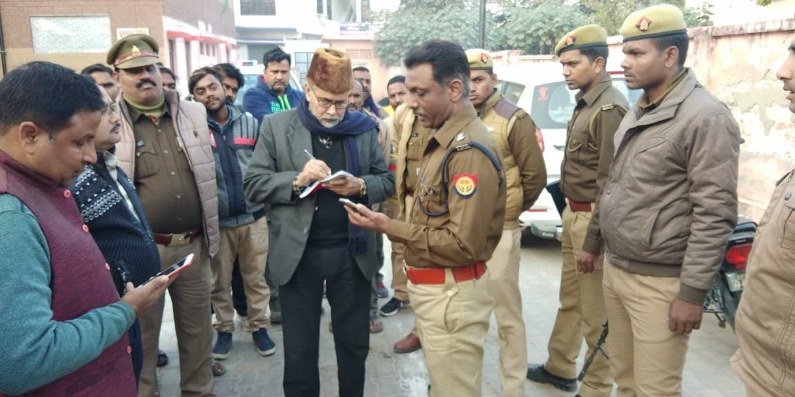 बाइक सवार दो नकाबपोश बदमाशों ने सब्जी खरीद रहे जिला जेल के प्रधान बंदीरक्षक की गोली मारकर की हत्या | New India Times