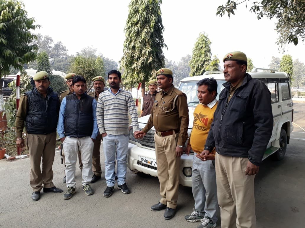 हाइवे पर अपने आप को आरटीओ अधिकारी बता कर गाड़ी वालों से वसूली करने वाले तीन बदमाश गिरफ्तार | New India Times