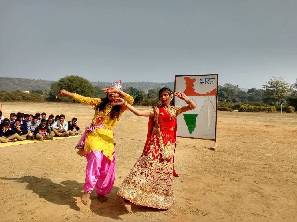 दो दिवसीय पूर्व छात्र सम्मेलन रंगारंग समारोह के साथ हुआ सम्पन्न | New India Times