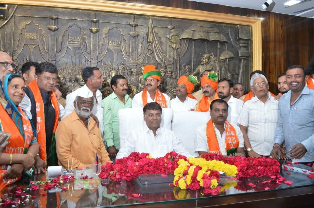 उत्तर महाराष्ट्र में भाजपा का जलवा कायम: धूलिय के महापौर पद पर सोनार तो उप महापौर अंपलकर काबिज | New India Times