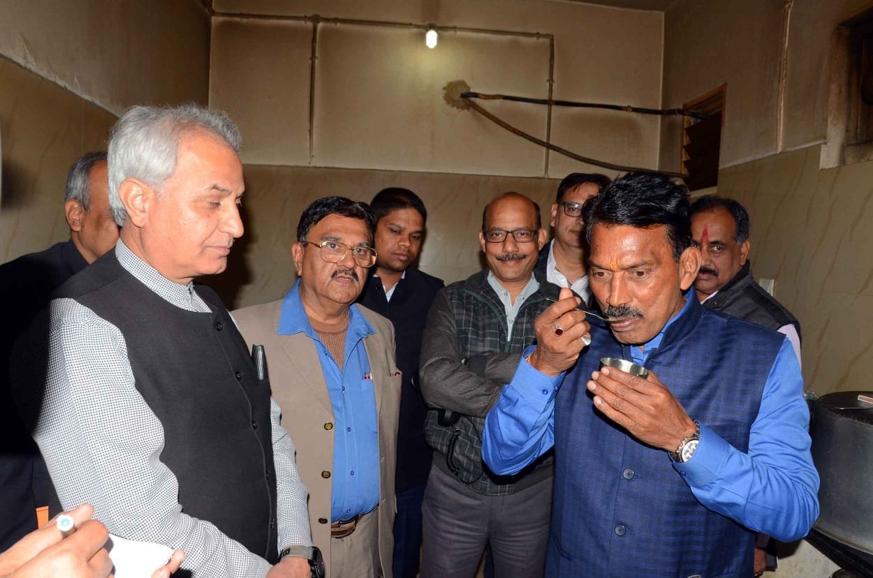 अस्पतालों में साफ-सफाई के मामले में समझौता नहीं: स्वास्थ्य मंत्री तुलसीराम सिलावट | New India Times