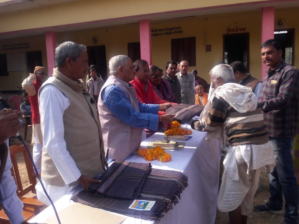 कंबल वितरण: गरीब बुजुर्गो की सेवा करना पूनीत कार्य: जयप्रकाश चतुर्वेदी | New India Times