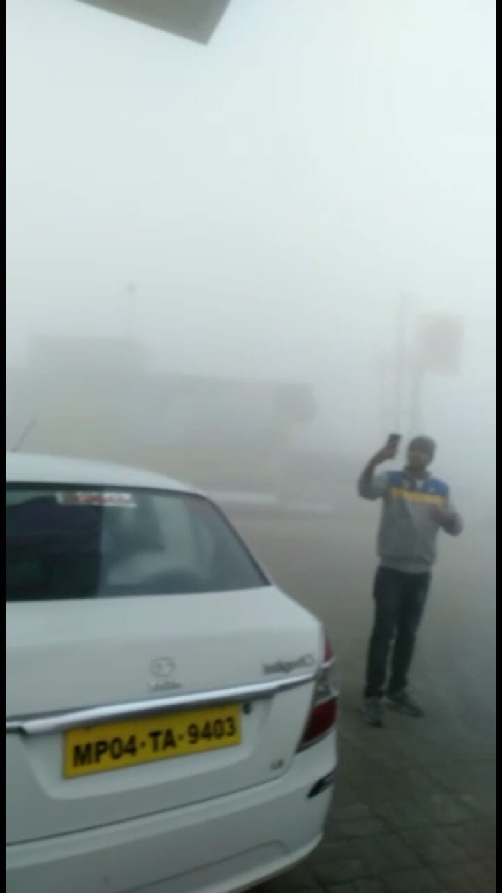 पूरे मध्यप्रदेश में घने कोहरे के कारण जनजीवन हो रहा है प्रभावित | New India Times