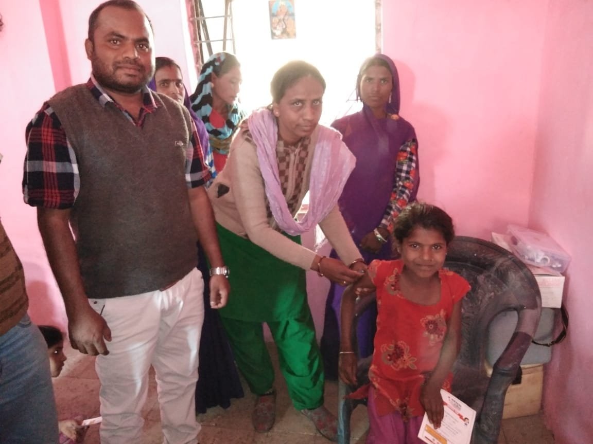 मीजल्स-रूबेला मिशन के अंतर्गत स्कूली छात्र-छात्राओं को लगाए गए टीके | New India Times